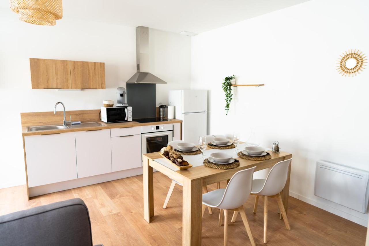 Spacieux Appartement Avec Parking Prive A Сомюр Екстер'єр фото